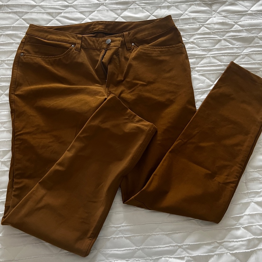 Men’s Lululemon ABC pant